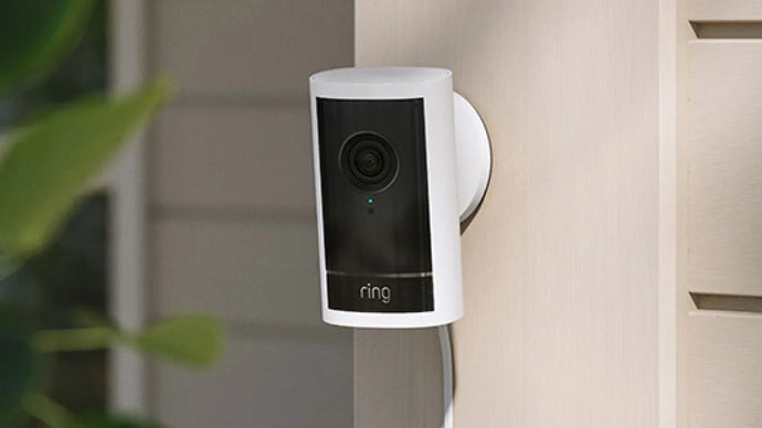 Ring marca una nueva era en la seguridad del hogar con su cámara para exteriores con enchufe Ring Pro