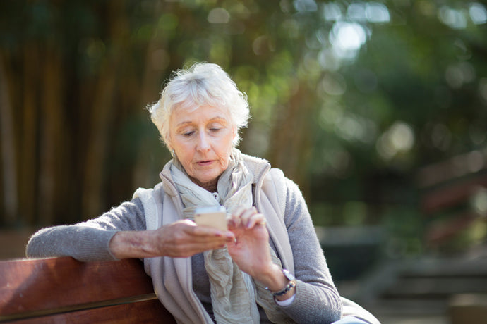 Cuidado de adultos mayores con ayuda de la tecnología